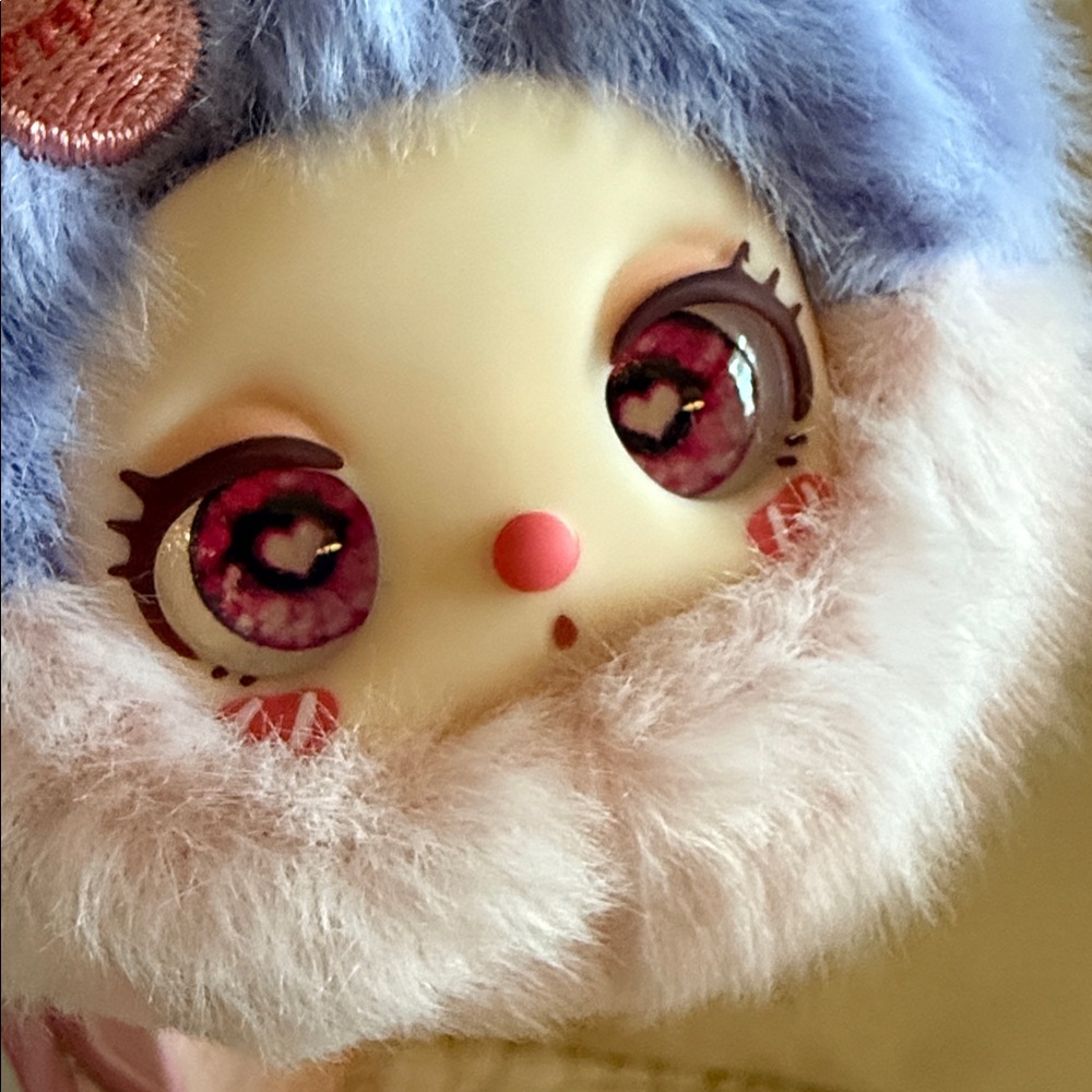 Liila’s Garden Tea Party: Juice Bunny w/ large heart in eyes